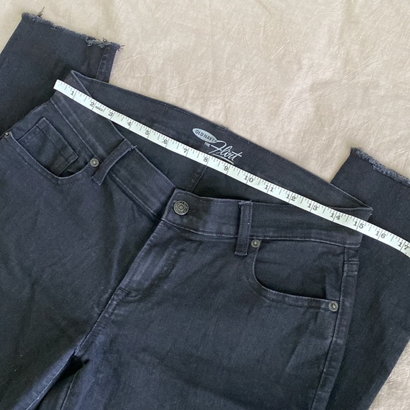Old Navy The Flirt Black Jeans Size 6 Long Frayed Hem - Picture 3 of 7